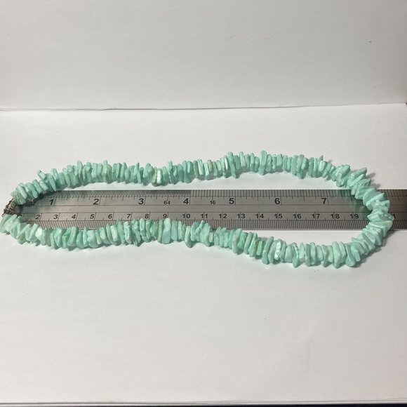 Light Green Chunk Slab 18" Necklace - Picture 7 of 15